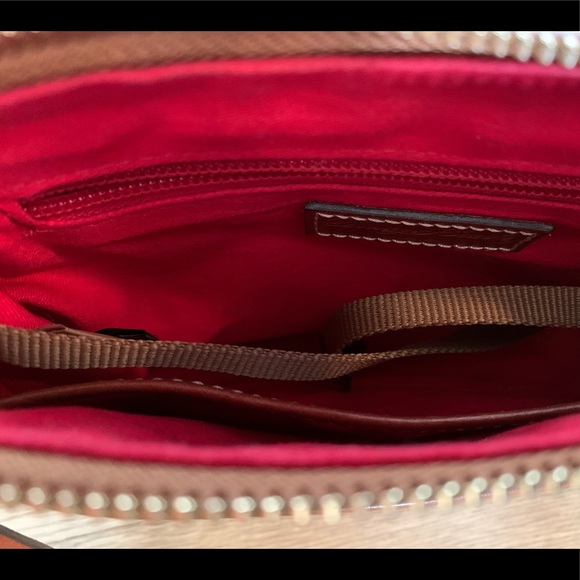Dooney and Bourke small crossbody purse - Picture 3 of 4